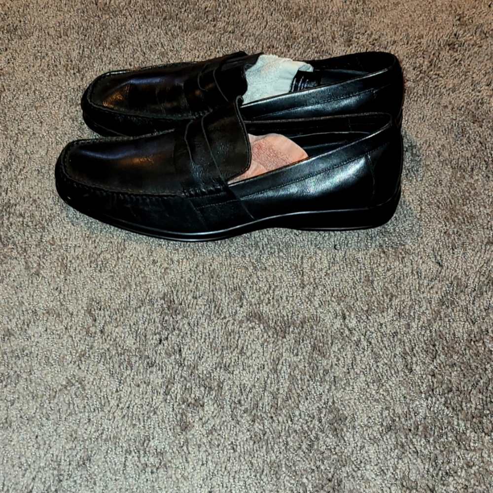 Men size 12 BUT FITS LIKE SIZE 13!!